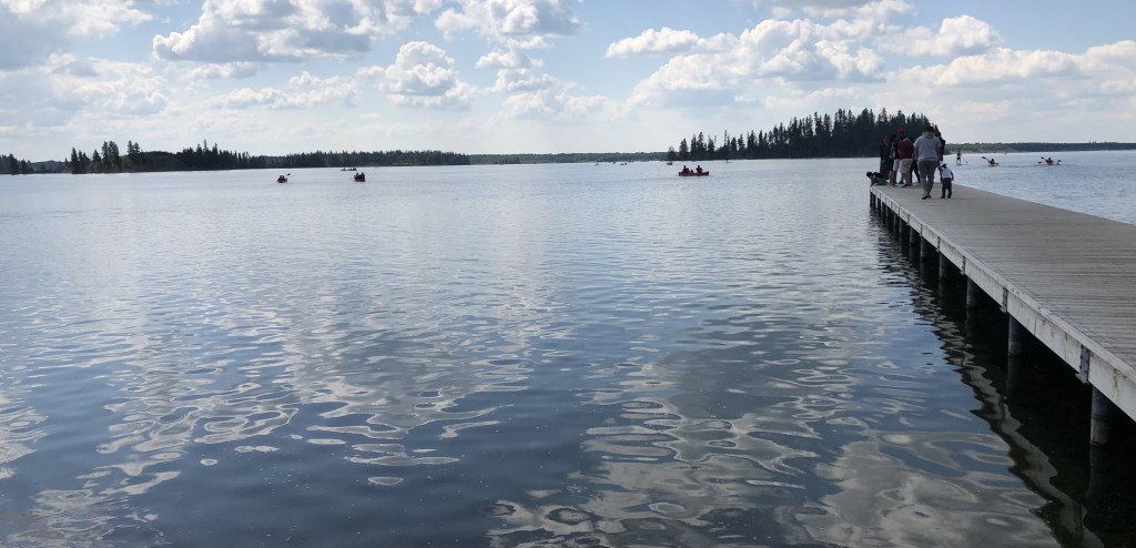 Find that woman some&nbsp;shade!